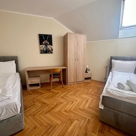 Agape Villa Apartments ノヴィ・サド エクステリア 写真