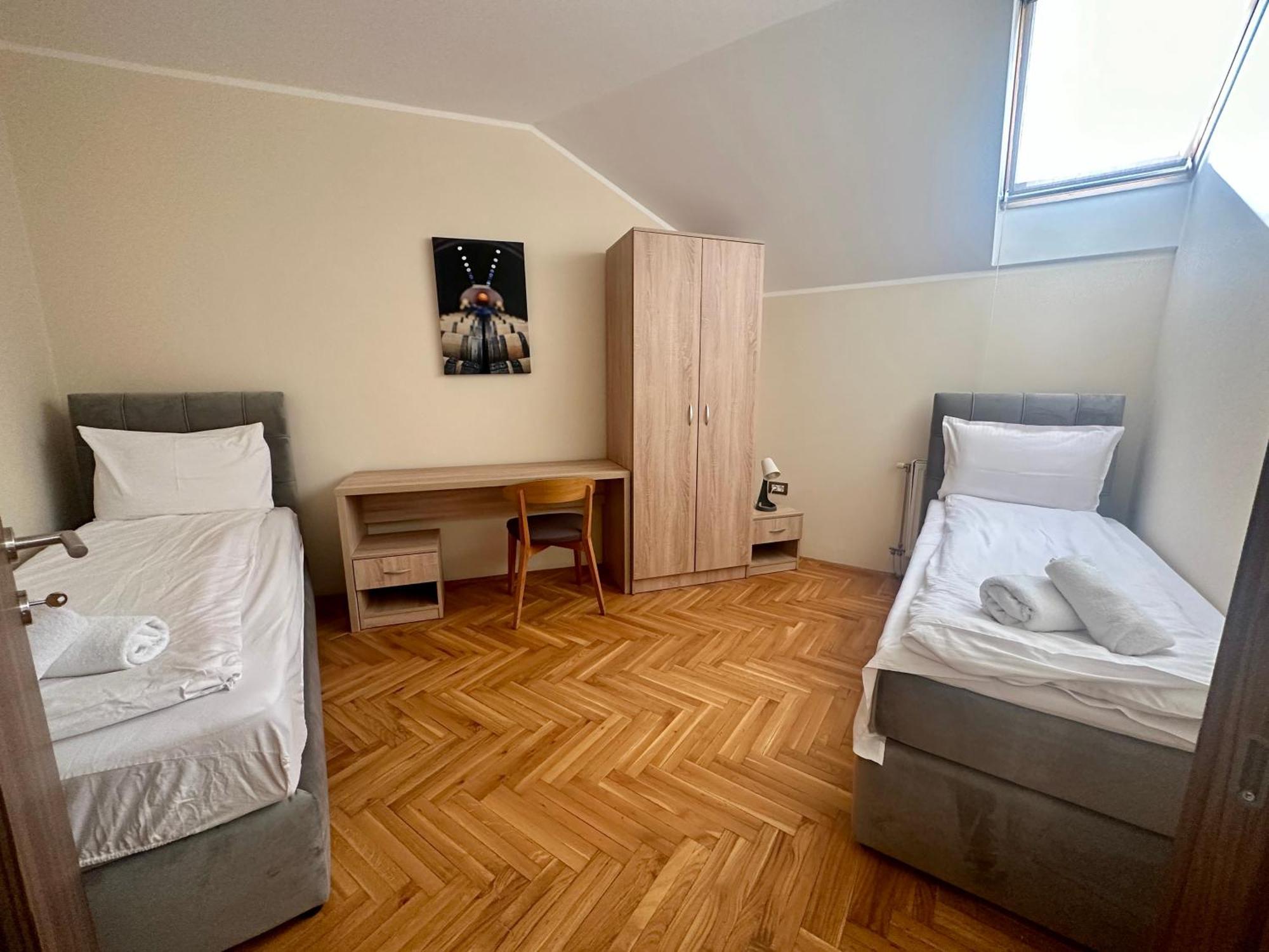 Agape Villa Apartments ノヴィ・サド エクステリア 写真