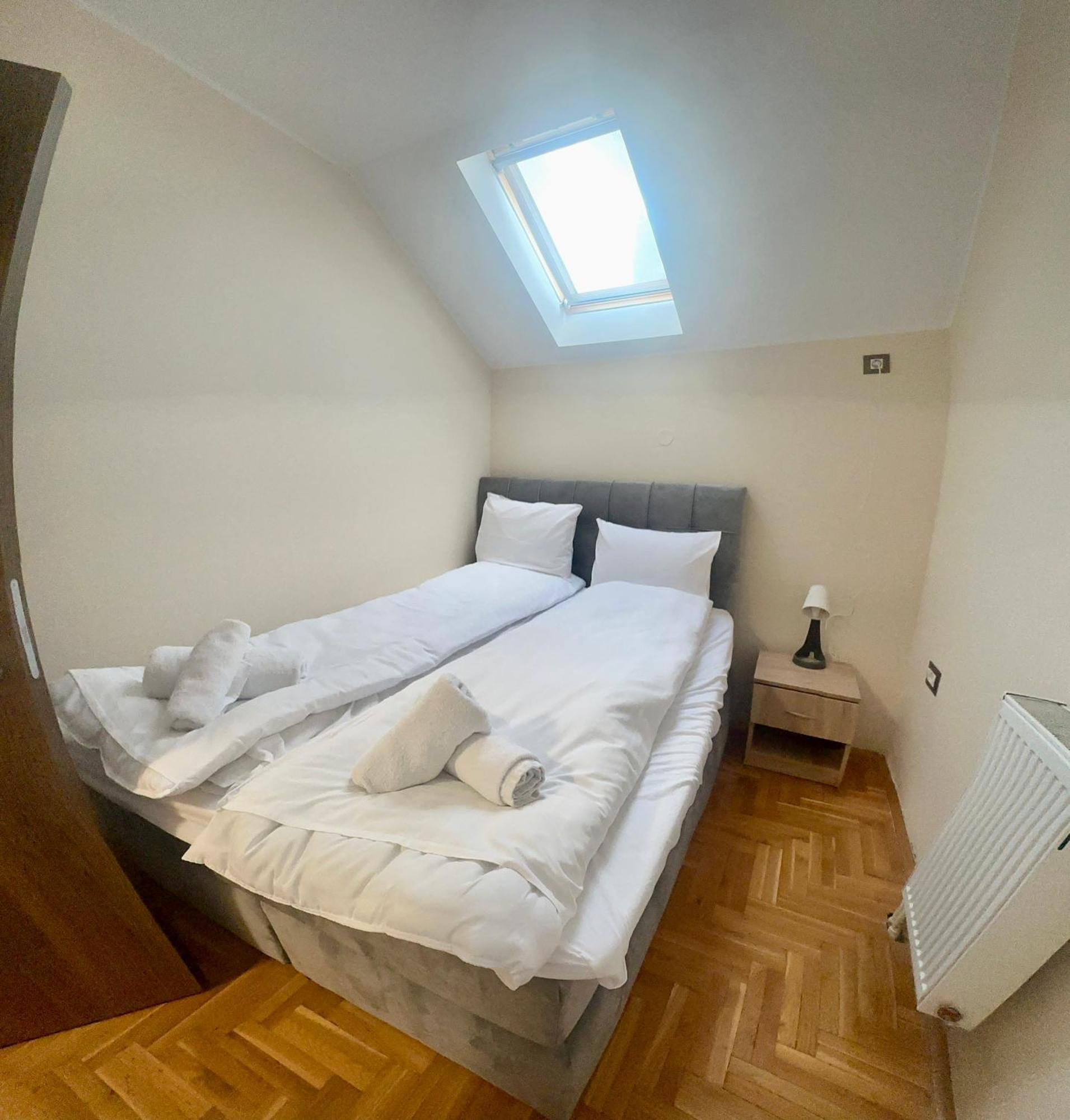 Agape Villa Apartments ノヴィ・サド エクステリア 写真