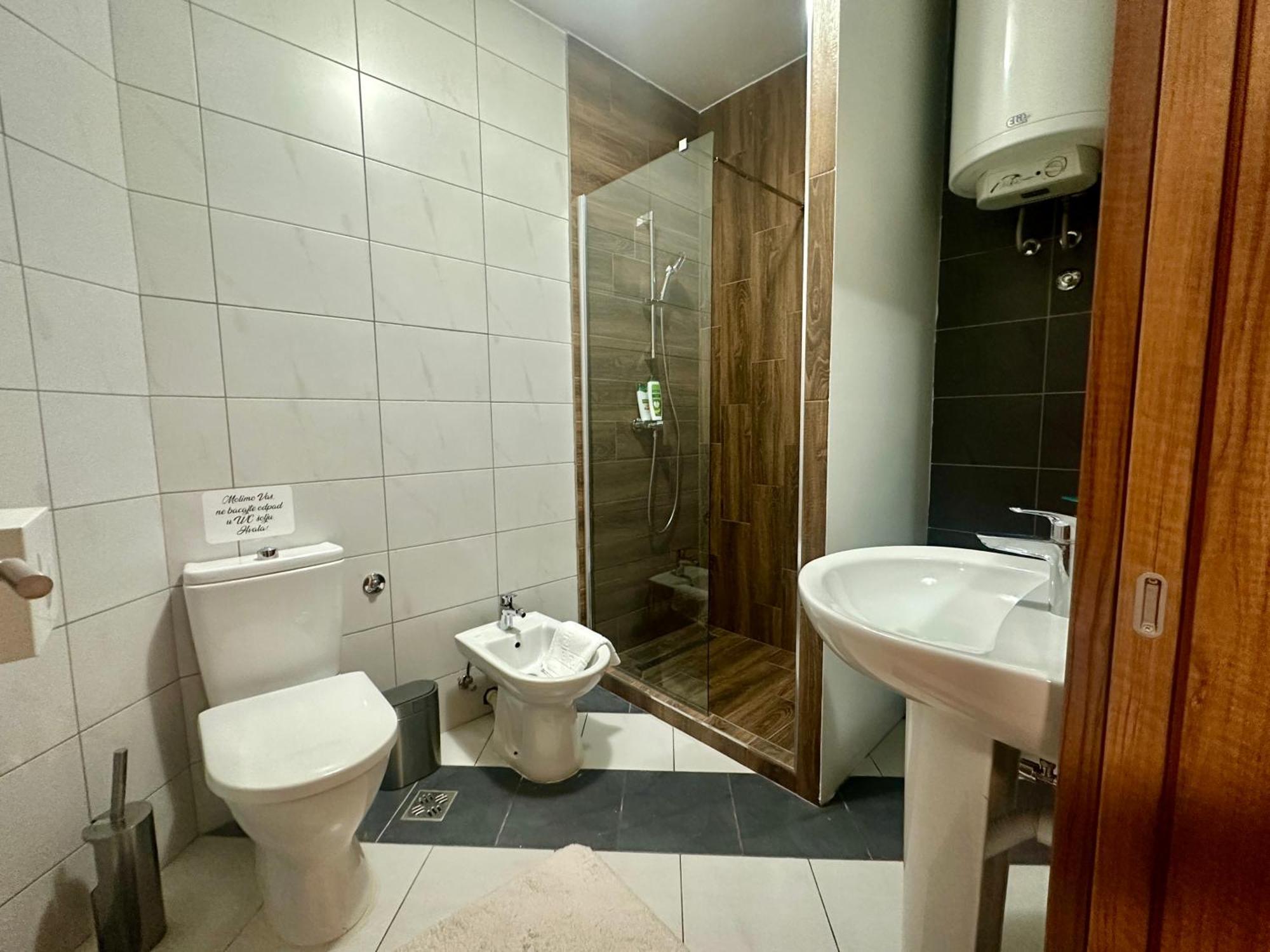 Agape Villa Apartments ノヴィ・サド エクステリア 写真