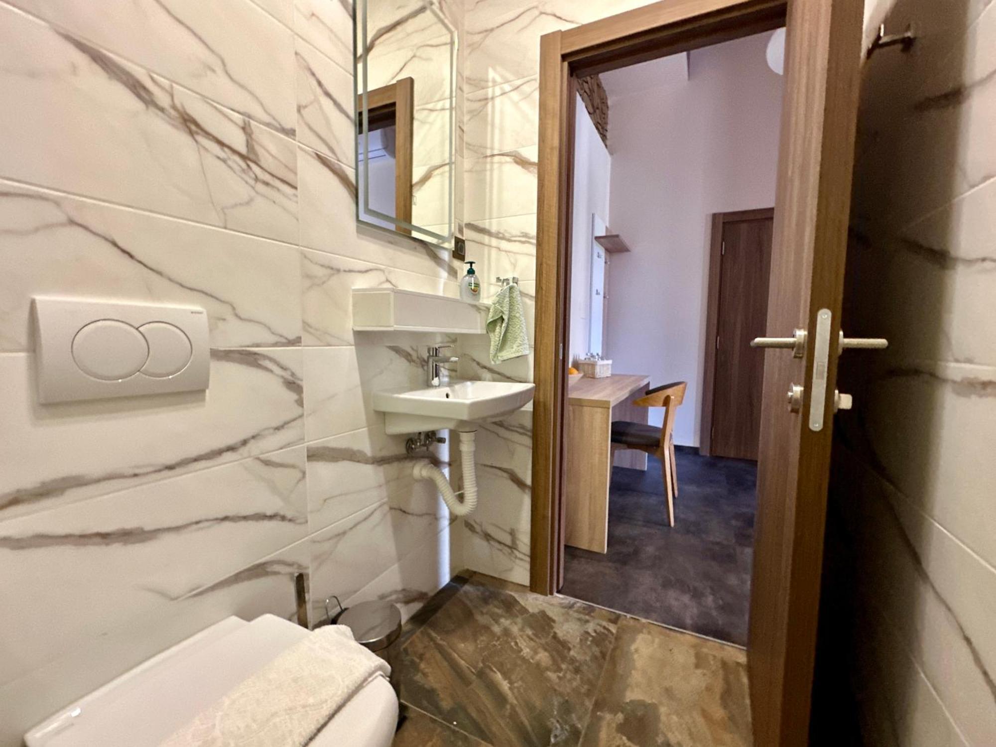 Agape Villa Apartments ノヴィ・サド エクステリア 写真