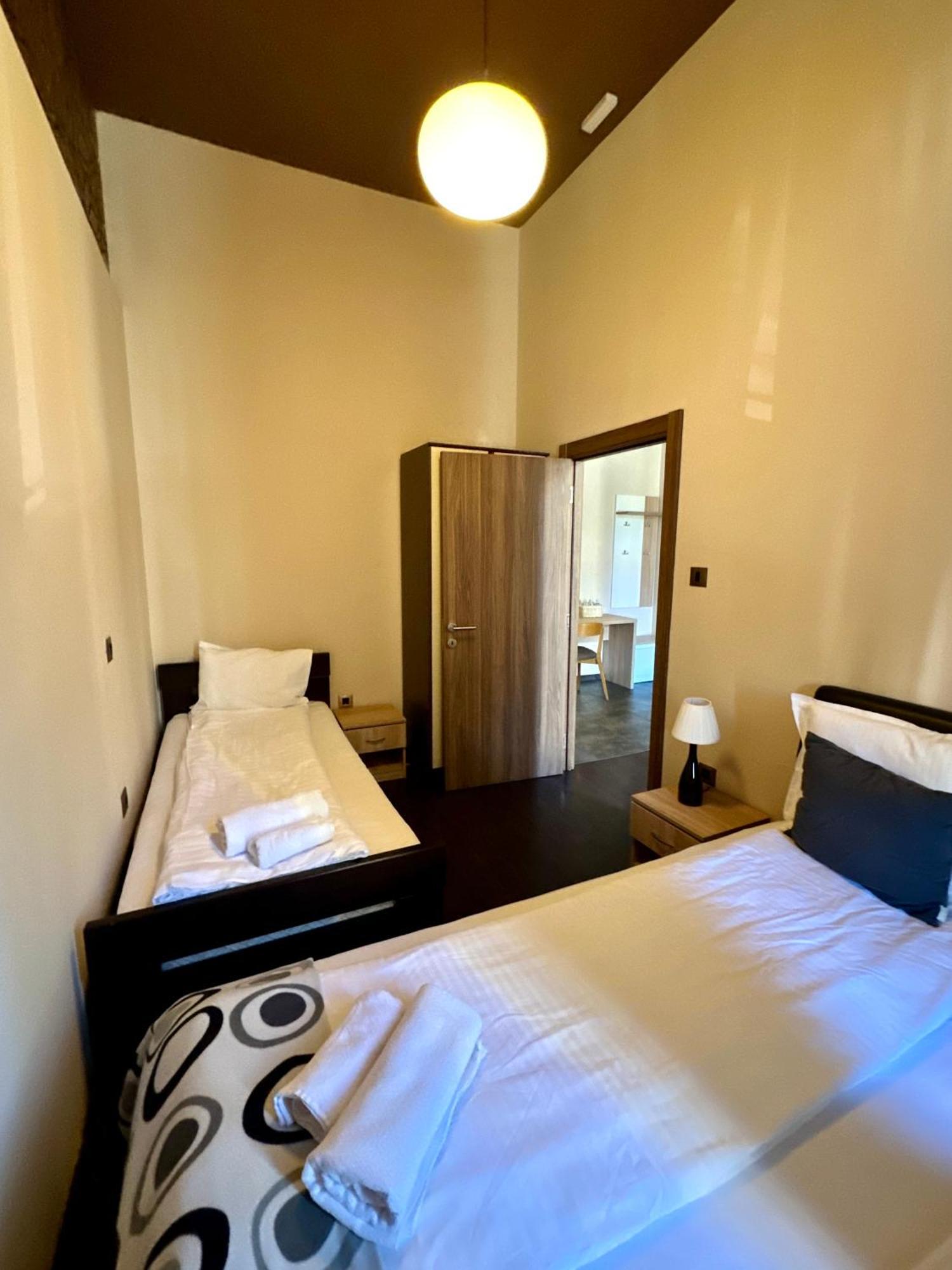 Agape Villa Apartments ノヴィ・サド エクステリア 写真