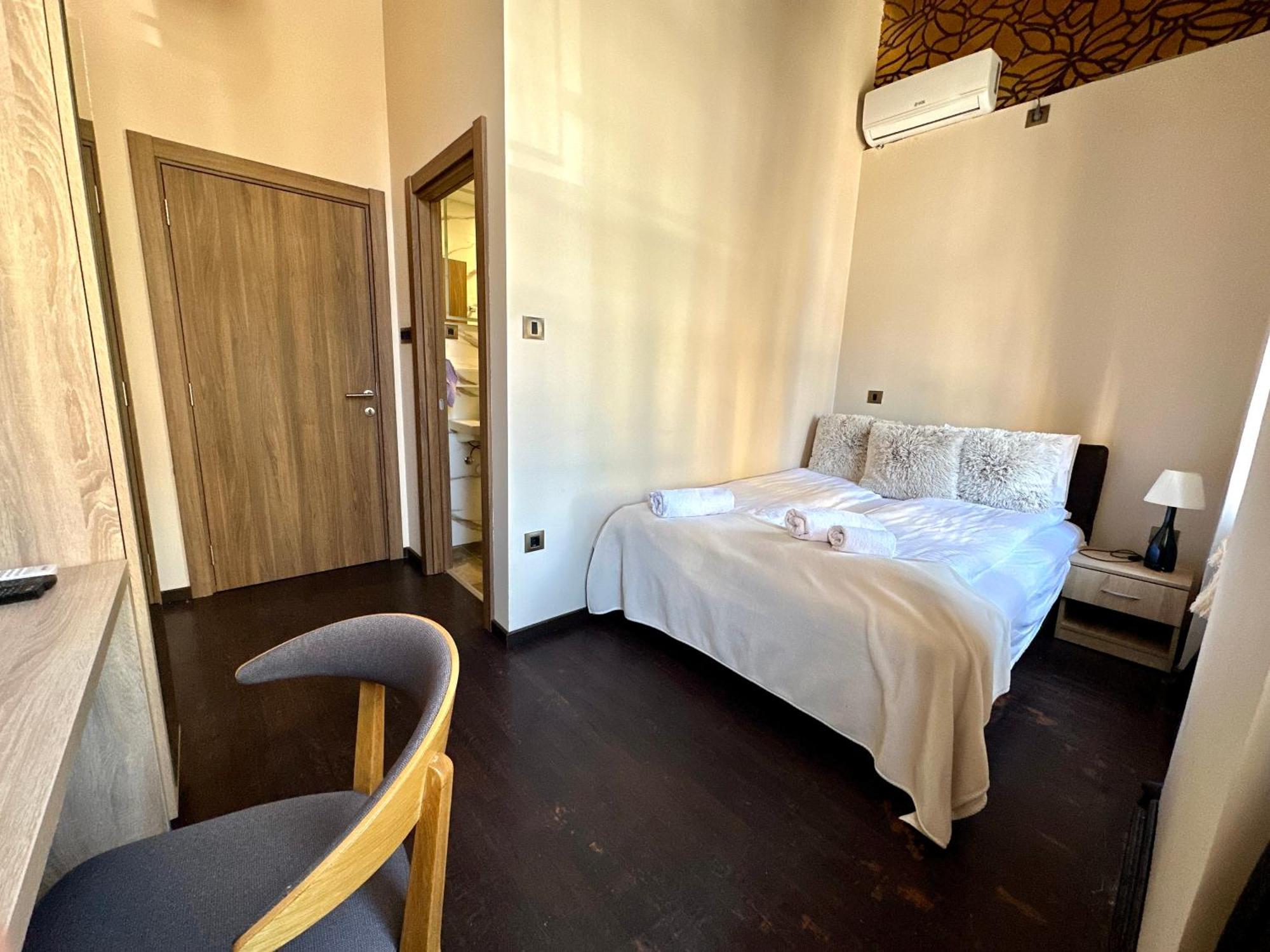 Agape Villa Apartments ノヴィ・サド エクステリア 写真